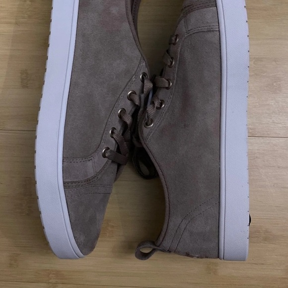 NWOT UGG Koolaburra Kellen Tan Low Lace Sneakers - Picture 2 of 4